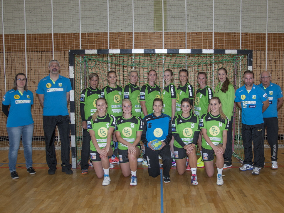 TSV Team 17-18 (18x24)